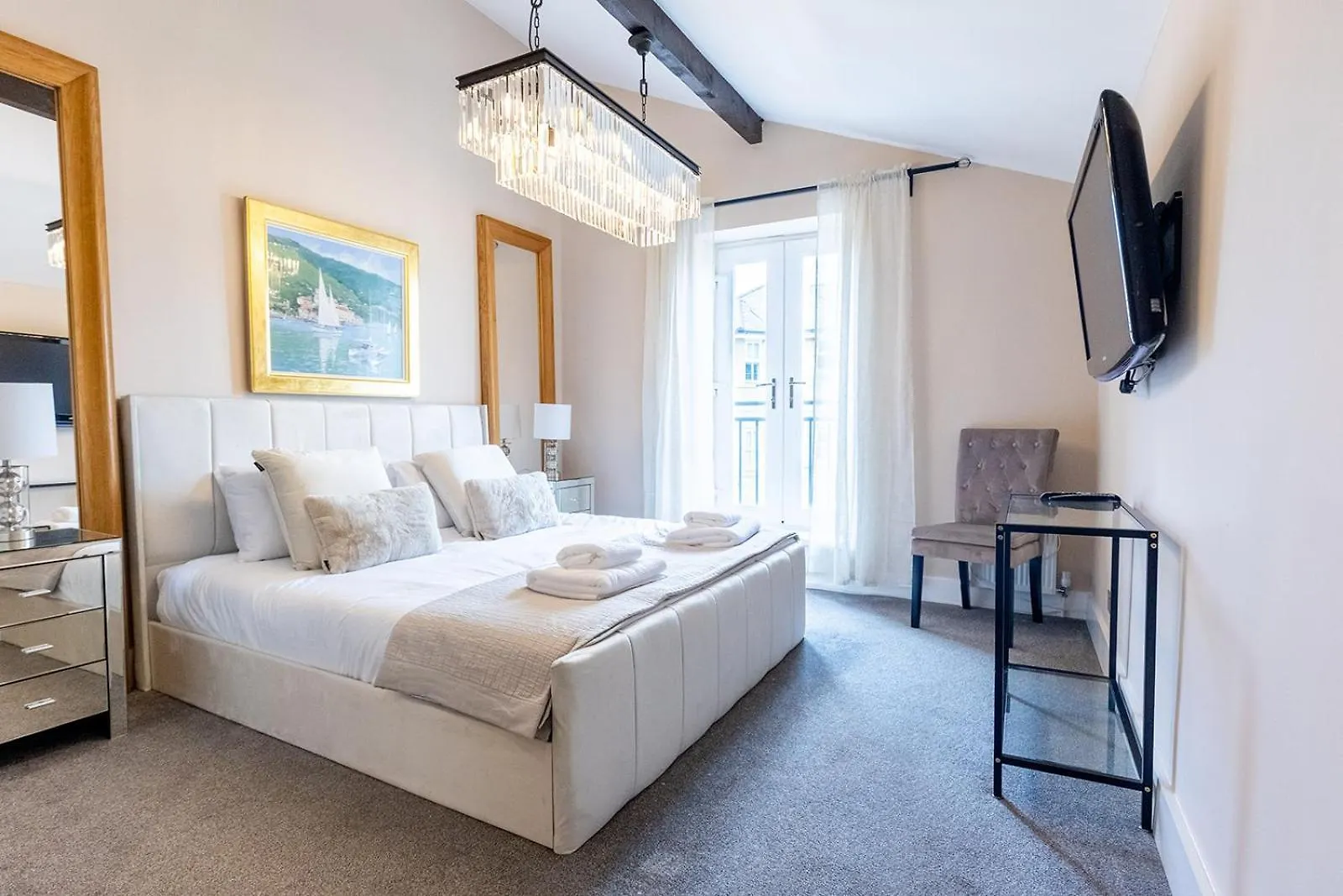 York Place - Spacious Central Apartment To Town With Views Harrogate